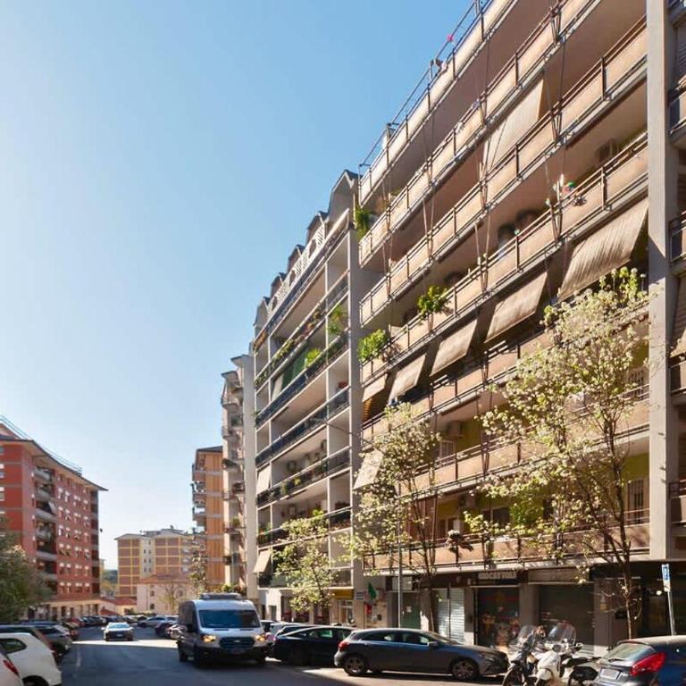 Nuovo e ampio appartamento vicino metropolitana - Appartamento - 34