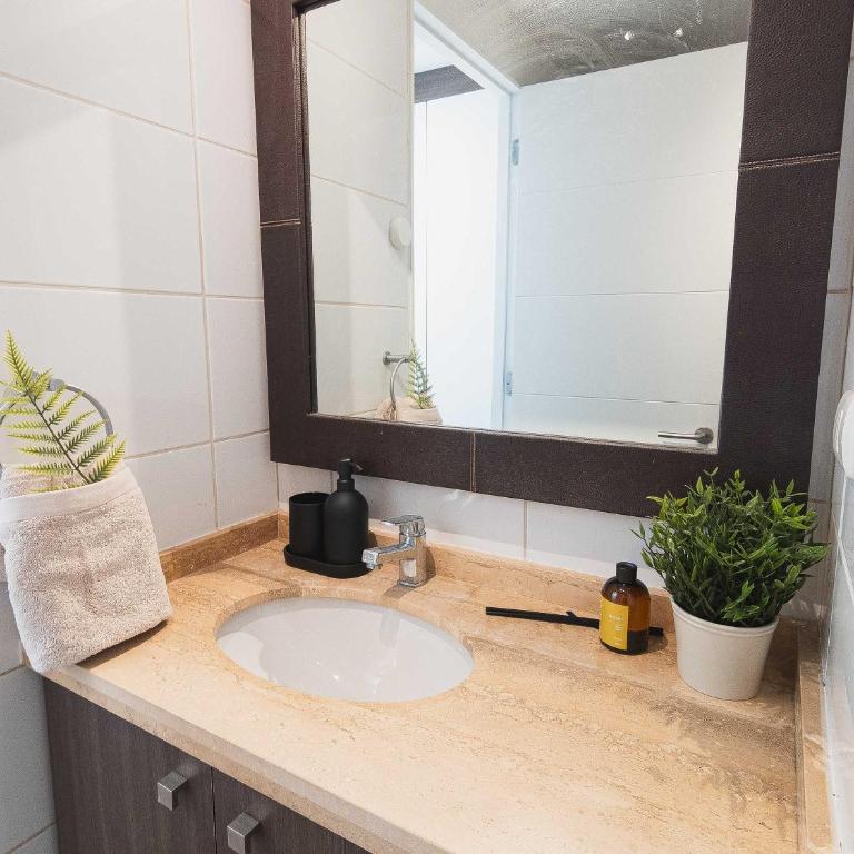 HOM I A Pasos Metro Santa Isabel I WiFi I Terraza - Apartment - 15