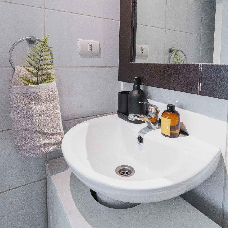 HOM I A Pasos Metro Santa Isabel I WiFi I Terraza - Apartment - 18