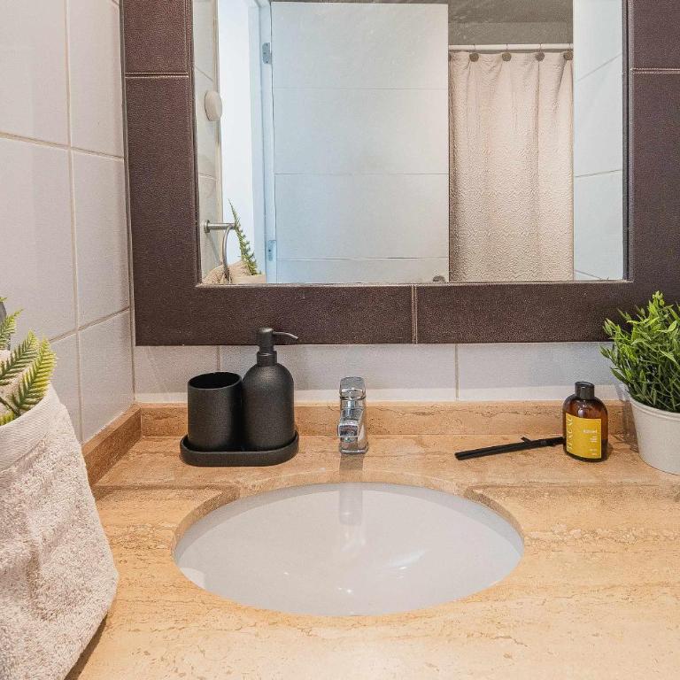 HOM I A Pasos Metro Santa Isabel I WiFi I Terraza - Apartment - 22