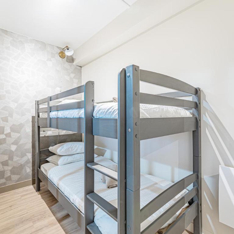 Modern Family Suite with 3 bedrooms and 2 bathrooms for 6 people - Appartement 3 Chambres avec Vue - 10