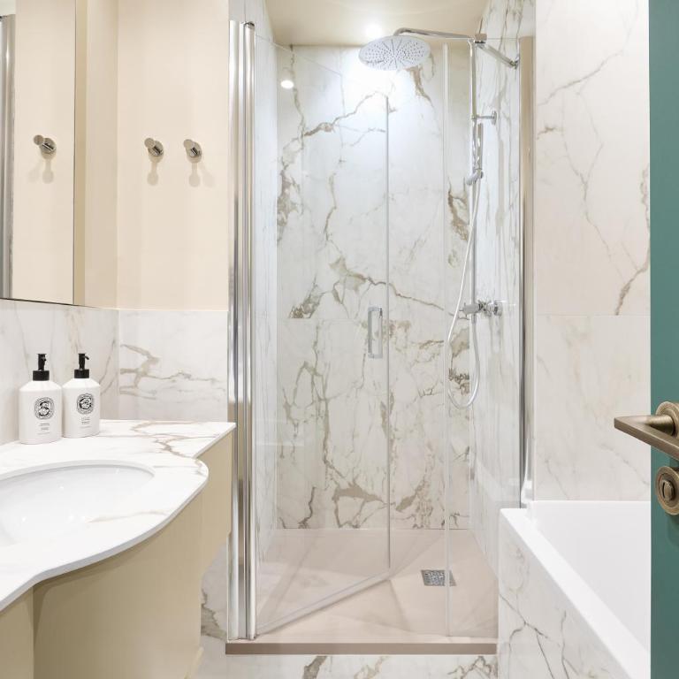 Hôtel Prince de Conti - Chambre en Duplex - 2