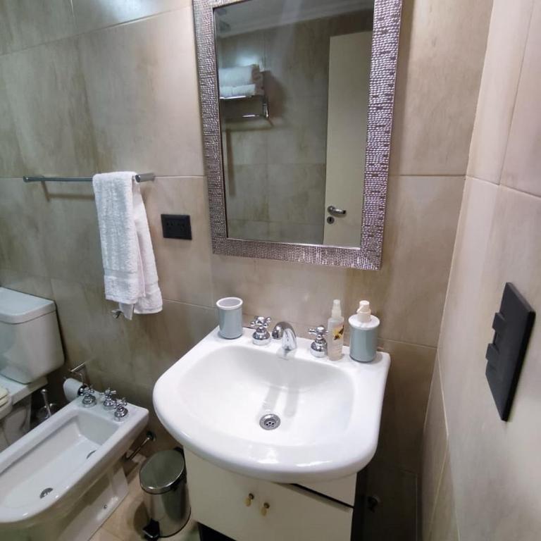 Studio Premium con Vista al Lago y Centro Cívico - One-Bedroom Apartment - 24