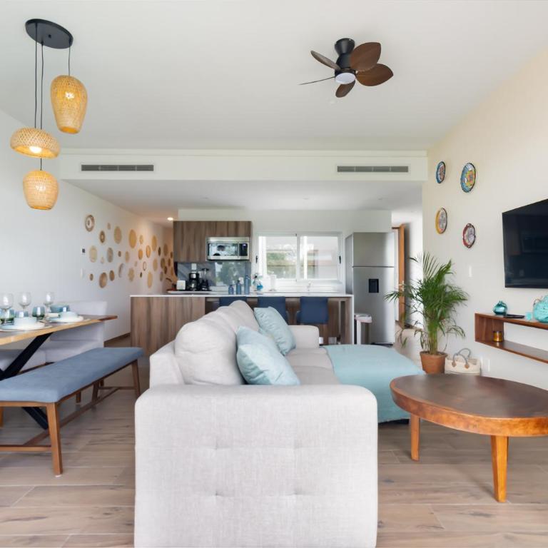 Stylish Playacar Condo with Balcony & Pool - Apartamento Deluxe de 2 dormitorios con vistas al jardín - 33