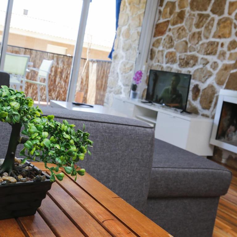 Terraza familiar a 200 m de la playa Cala Crancs - Two-Bedroom Apartment - 62