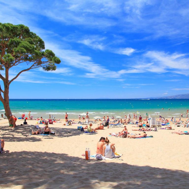 Terraza familiar a 200 m de la playa Cala Crancs - Two-Bedroom Apartment - 82