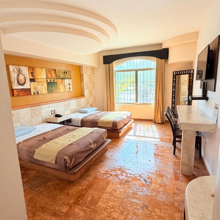 HOTEL A´PONTE - Deluxe Room (2 Adults + 1 Child) - 3