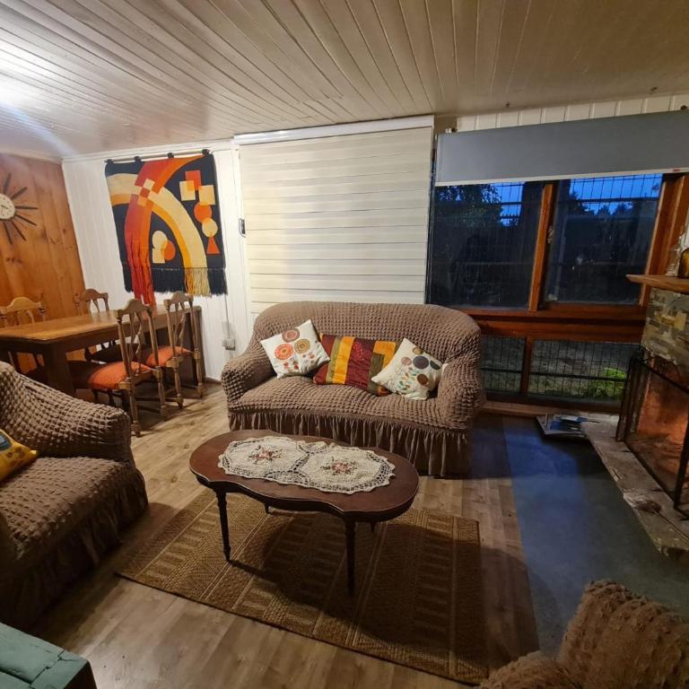Casa familiar para 8 amplia a pasos Playa, rio y centro - Three-Bedroom House - 1