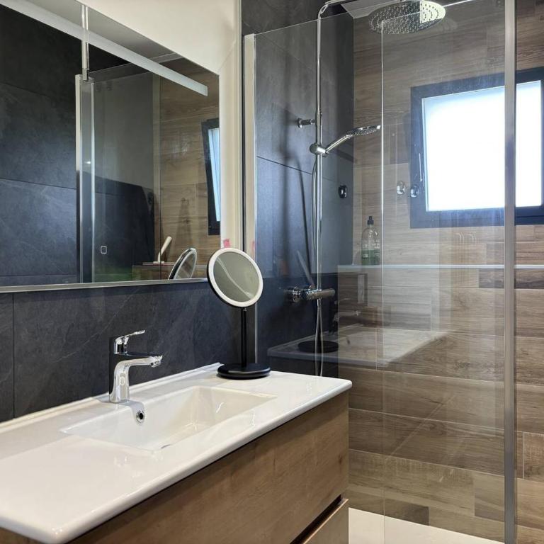 Maison moderne à Villard-de-Lans avec 8 couchages, parking et WiFi - FR-1-548-48 - Ferienhaus - 12