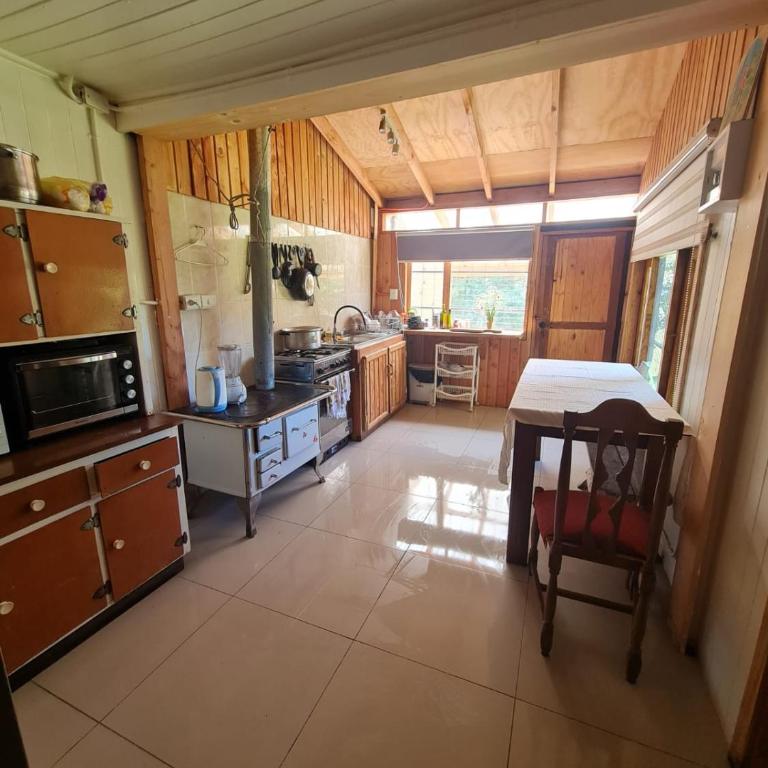 Casa familiar para 8 amplia a pasos Playa, rio y centro - Three-Bedroom House - 27
