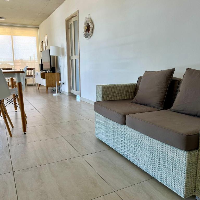 Departamento con vista panorámica frente a termas - Apartamento de 2 dormitorios - 12