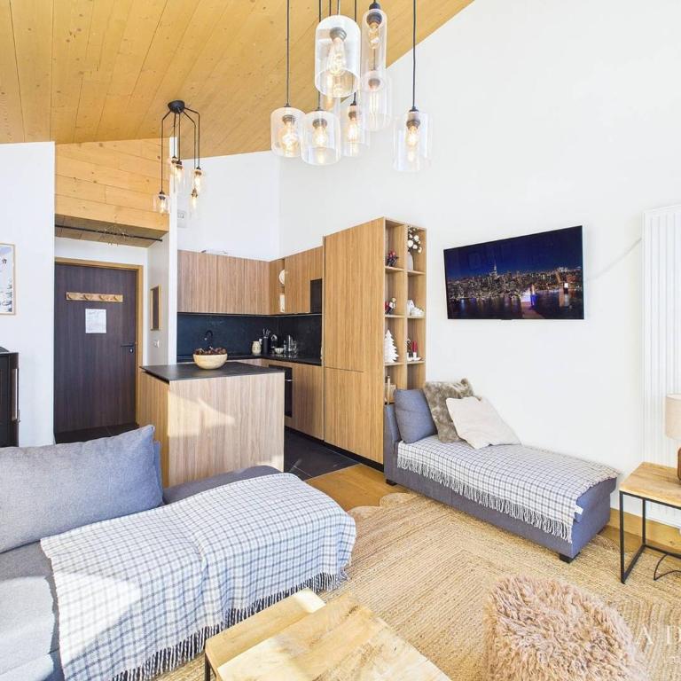 Superbe Apt 5P au Centre, 200m des Pistes, 3 SDB, Mezzanine, Balcon Sud, Parking, WiFi - FR-1-398-656 - Apartment - 4