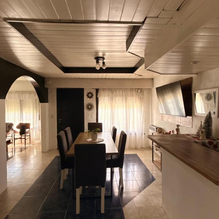 Gran casa para 8 personas Quequen Beach - Three-Bedroom House - 24