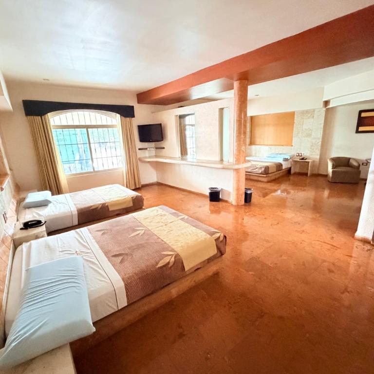 HOTEL A´PONTE - Triple Room - 2
