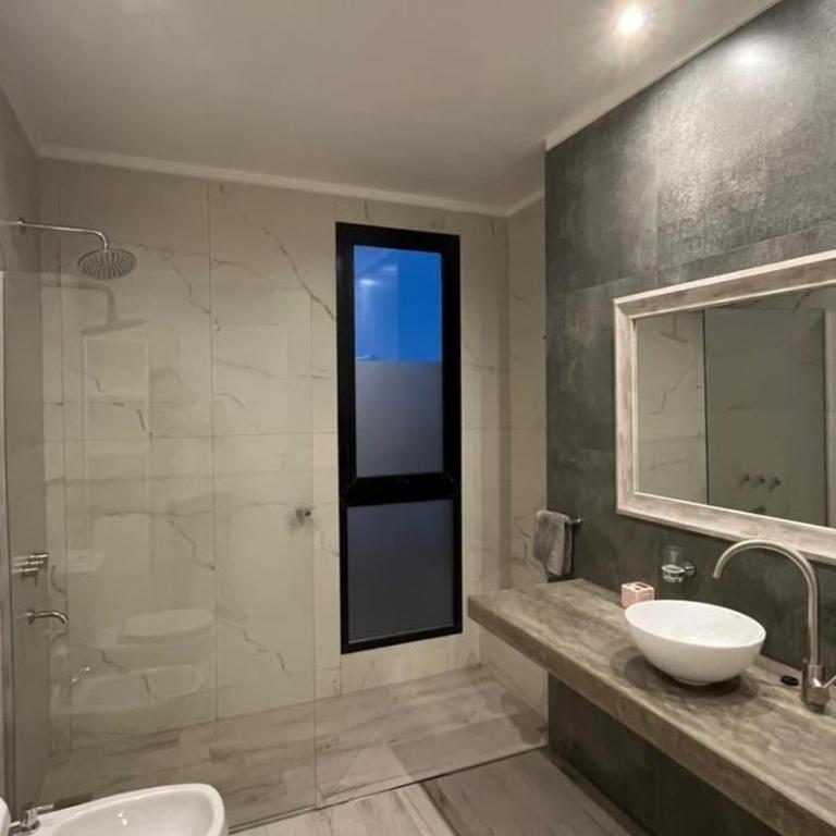 Dúplex con Garage Esperanza - Two-Bedroom House - 5