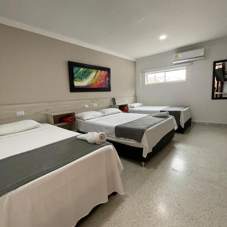 Hotel Ancor - Habitación Cuádruple Estándar - 3