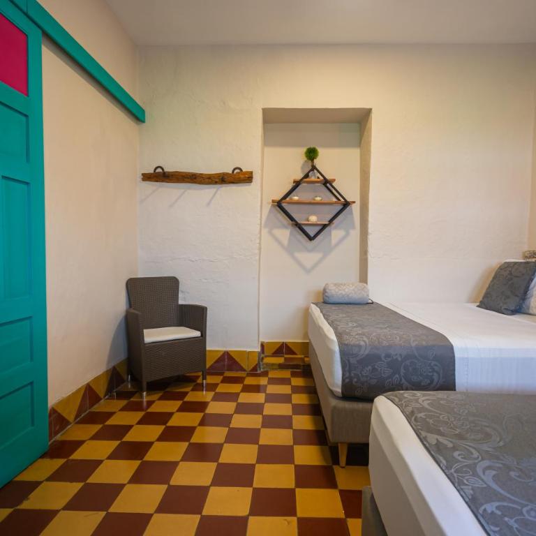 CASA HOTEL LAS HORTENSIAS - Queen Room with Two Queen Beds - 5