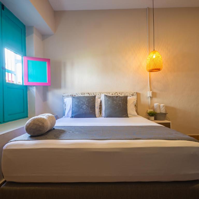 CASA HOTEL LAS HORTENSIAS - Quadruple Room with Private Bathroom - 1