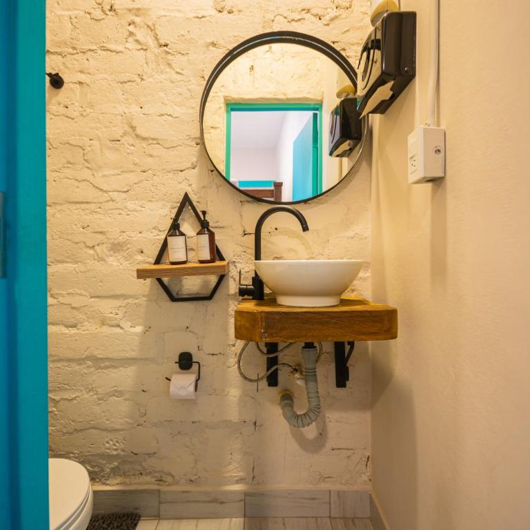 CASA HOTEL LAS HORTENSIAS - Quadruple Room with Private Bathroom - 2