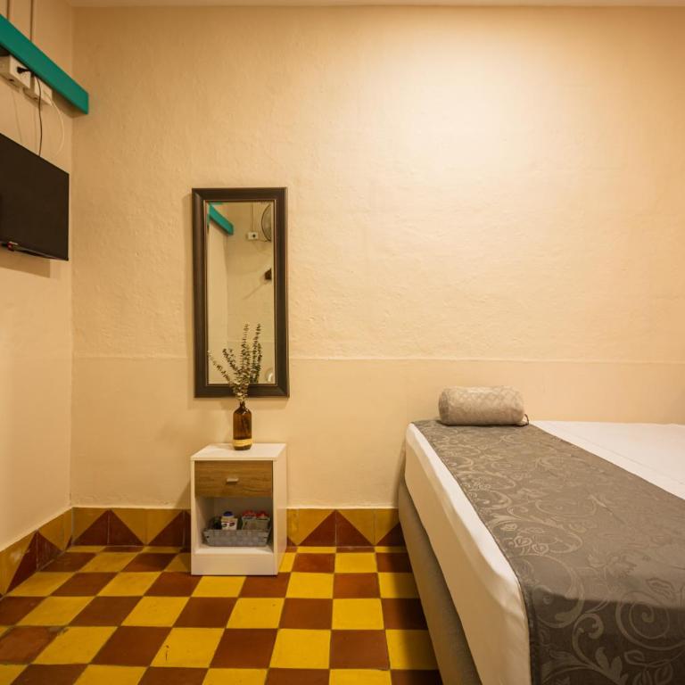 CASA HOTEL LAS HORTENSIAS - Classic Triple Room - 10