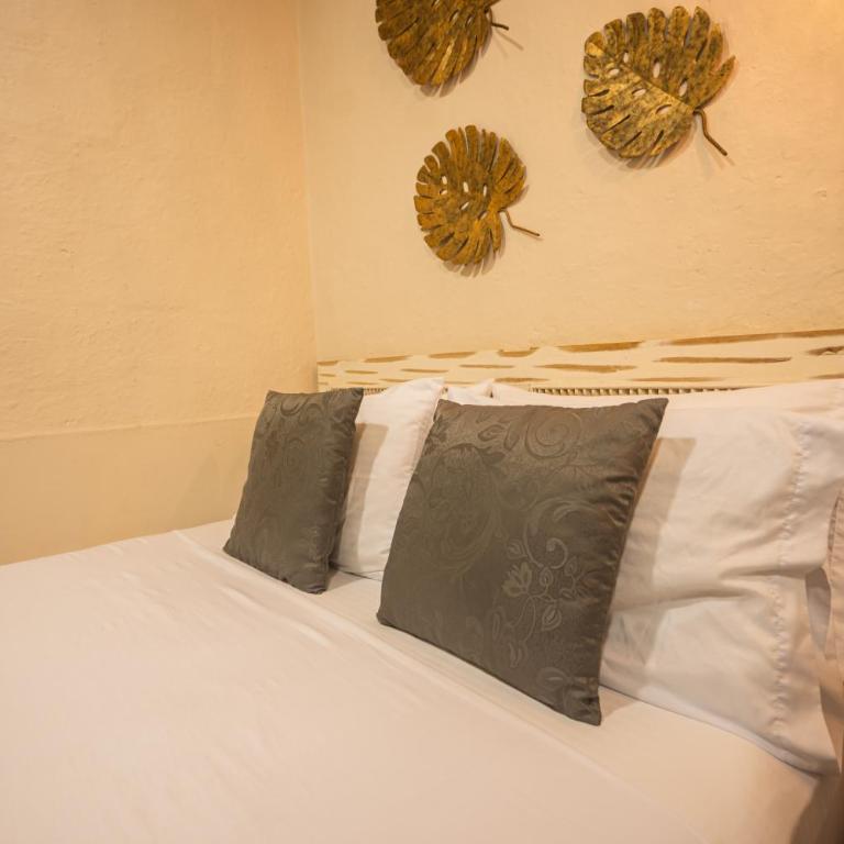 CASA HOTEL LAS HORTENSIAS - Classic Triple Room - 5