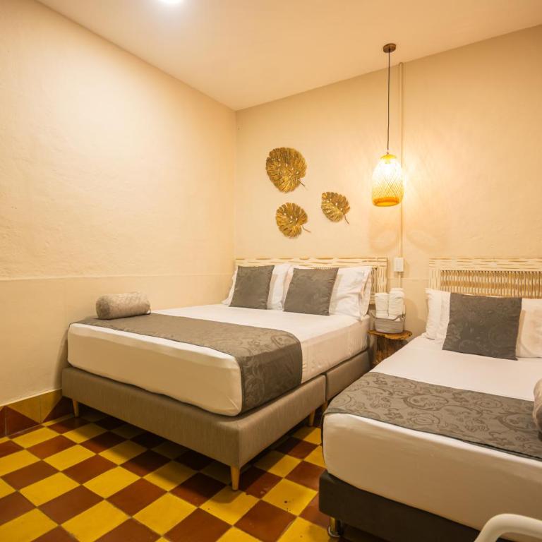CASA HOTEL LAS HORTENSIAS - Classic Triple Room - 4