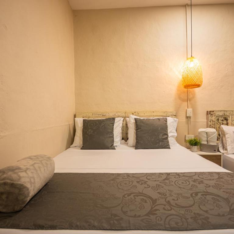 CASA HOTEL LAS HORTENSIAS - Triple Room with Private Bathroom - 12