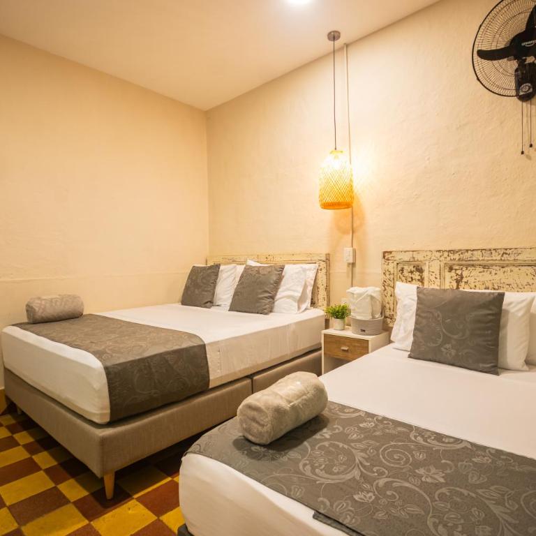 CASA HOTEL LAS HORTENSIAS - Triple Room with Private Bathroom - 3