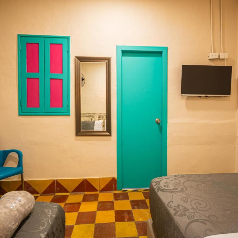 CASA HOTEL LAS HORTENSIAS - Triple Room with Private Bathroom - 2