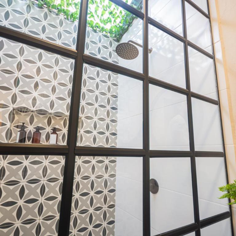 CASA HOTEL LAS HORTENSIAS - Triple Room with Private Bathroom - 7
