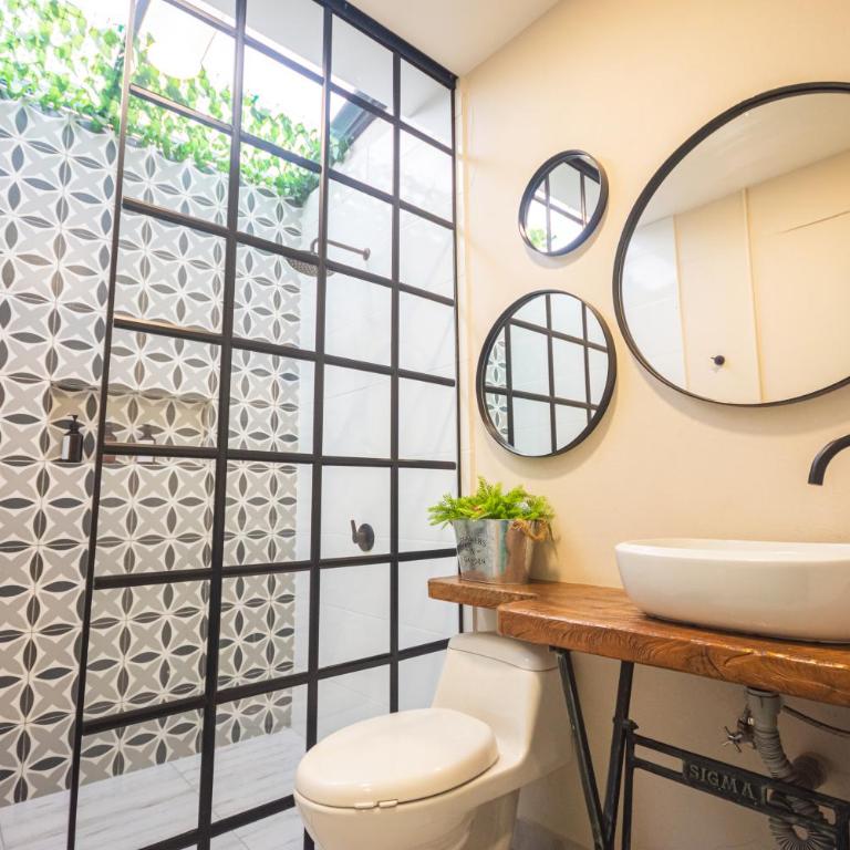 CASA HOTEL LAS HORTENSIAS - Triple Room with Private Bathroom - 14