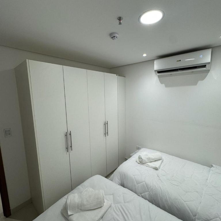 Depto Premium con piscina y cochera a 1 cuadra Shopping del Sol - Two-Bedroom Apartment - 26