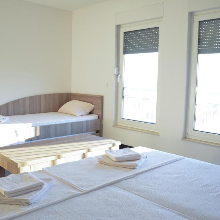 Hotel Rivero A&S - Triple Room - 4