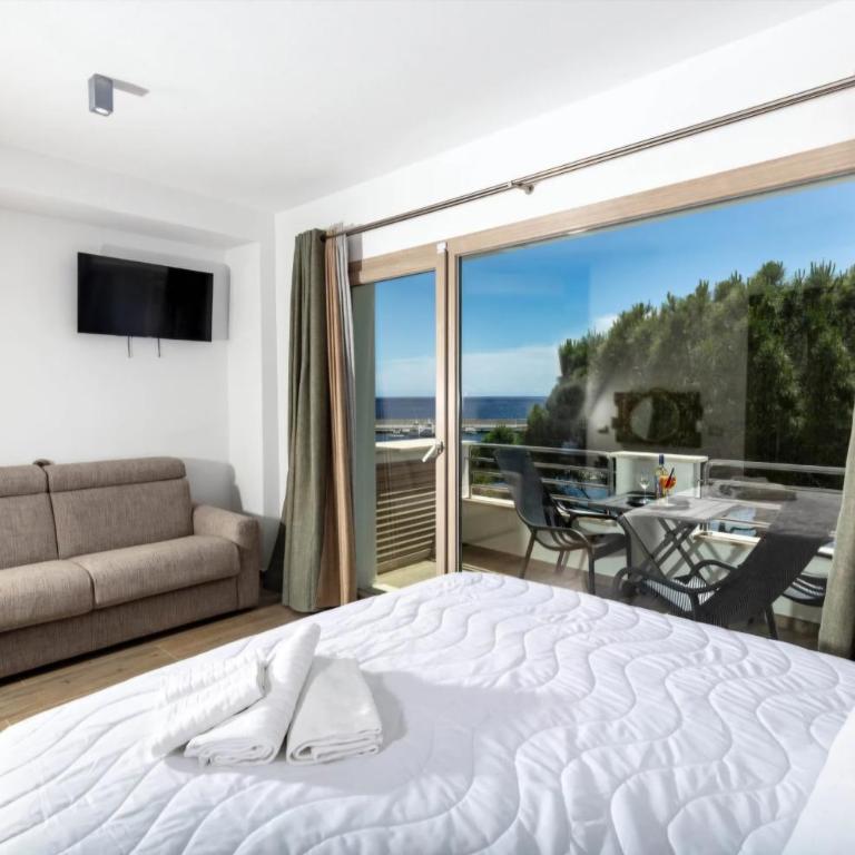 Blue Bay rooms - Camera Matrimoniale con Balcone e Vista Mare - 5