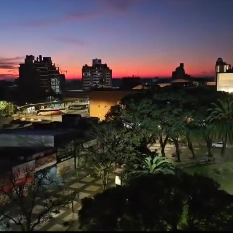 Frente a Terminal Tres Cruces. - Apartamento de 1 dormitorio - 1