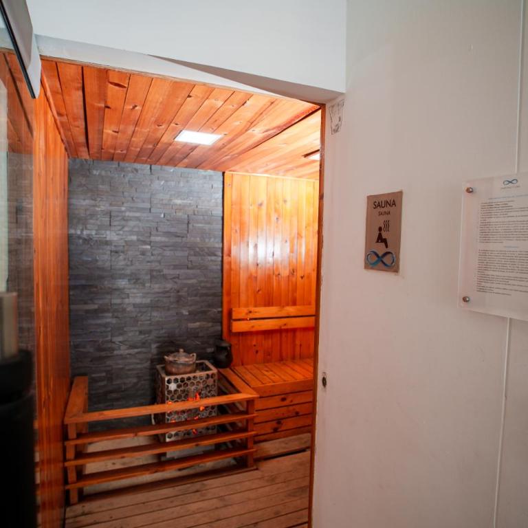 I bedroom infinitum view 32nd floor - One-Bedroom Apartment - 44