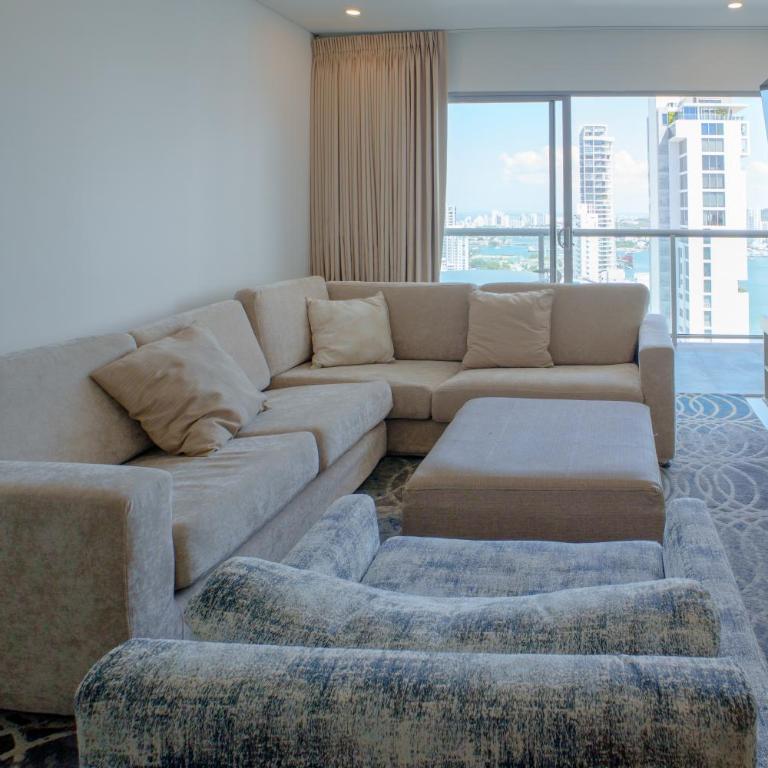 I bedroom infinitum view 32nd floor - One-Bedroom Apartment - 89