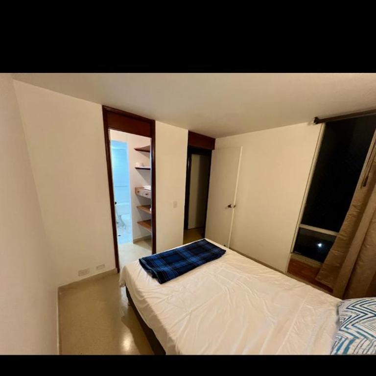 Apartamento en excelente ubicación en el Poblado para renta con estadía mínima de 1 mes - Two-Bedroom Apartment - 2