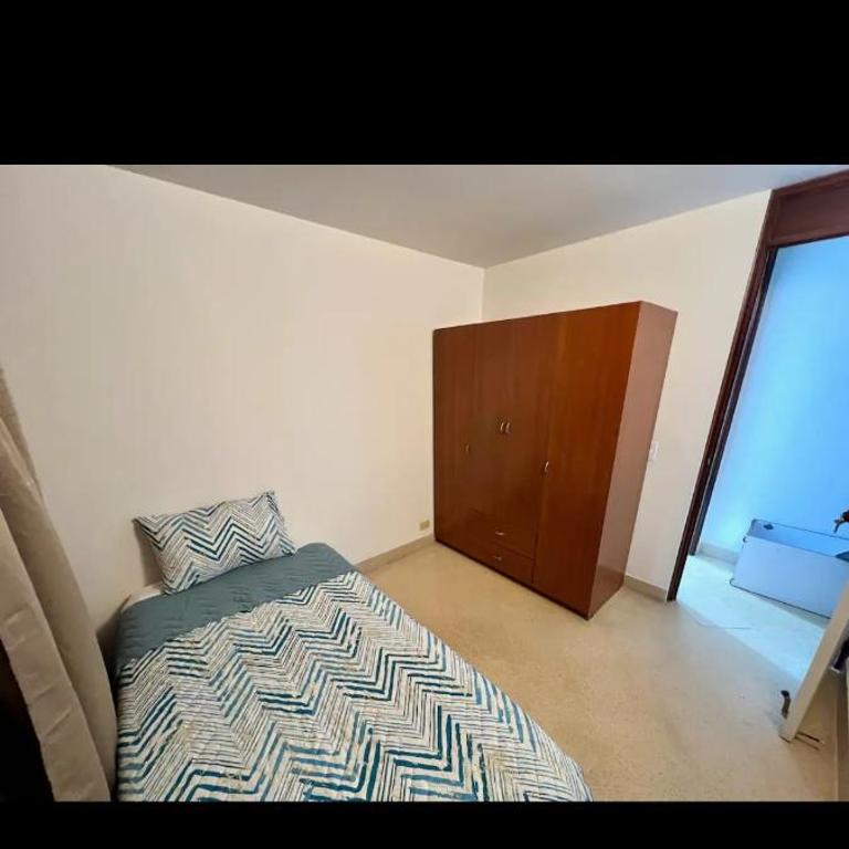 Apartamento en excelente ubicación en el Poblado para renta con estadía mínima de 1 mes - Two-Bedroom Apartment - 6