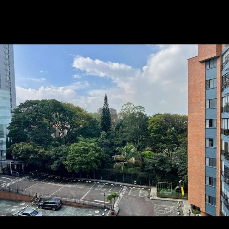 Apartamento en excelente ubicación en el Poblado para renta con estadía mínima de 1 mes - Two-Bedroom Apartment - 17