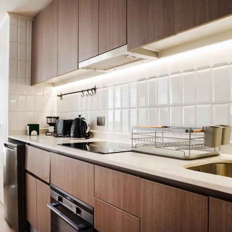 Modern Chic Studio Metro Nunoa Urban Lifestyle - Studio - 11