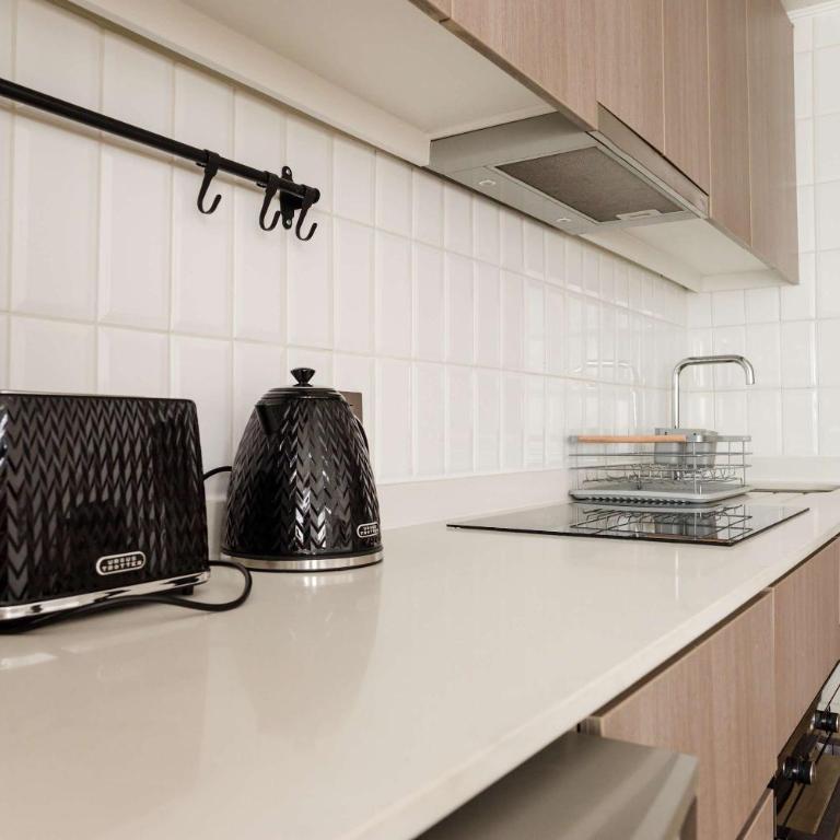 Modern Chic Studio Metro Nunoa Urban Lifestyle - Studio - 14