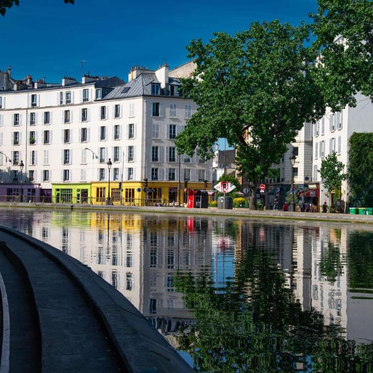 APPARTEMENT CHALEUREUX ARTISTIQUE QUARTIER GARE DU NORD - GARE DE L'EST et GRANDS BOULEVARDS - Appartement 1 Chambre - 5
