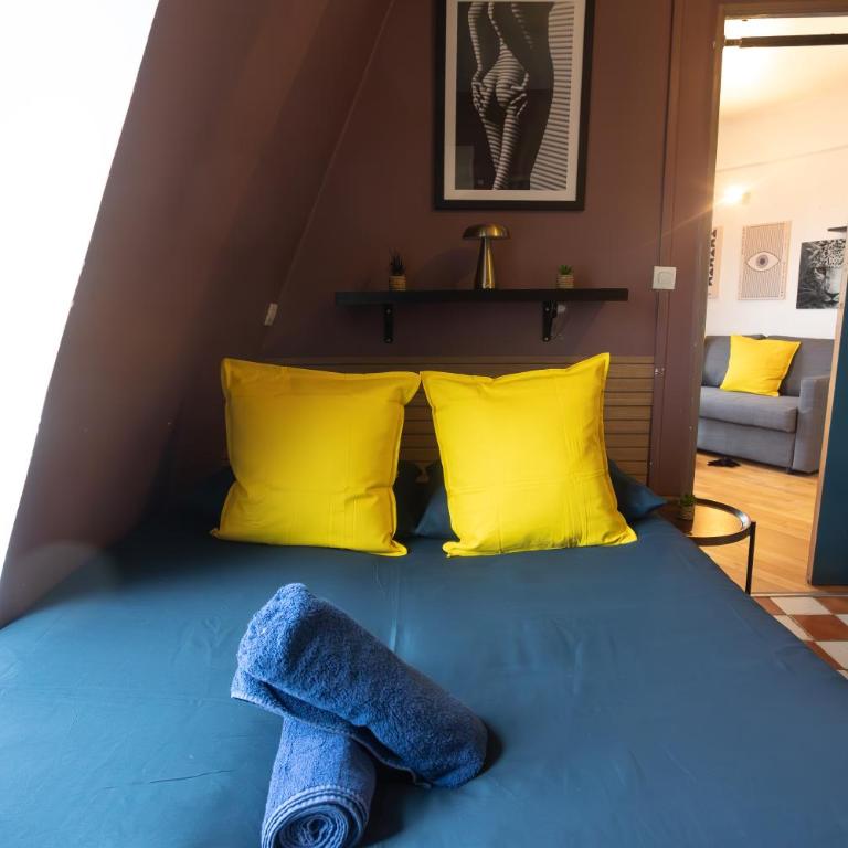 APPARTEMENT CHALEUREUX ARTISTIQUE QUARTIER GARE DU NORD - GARE DE L'EST et GRANDS BOULEVARDS - Appartement 1 Chambre - 9