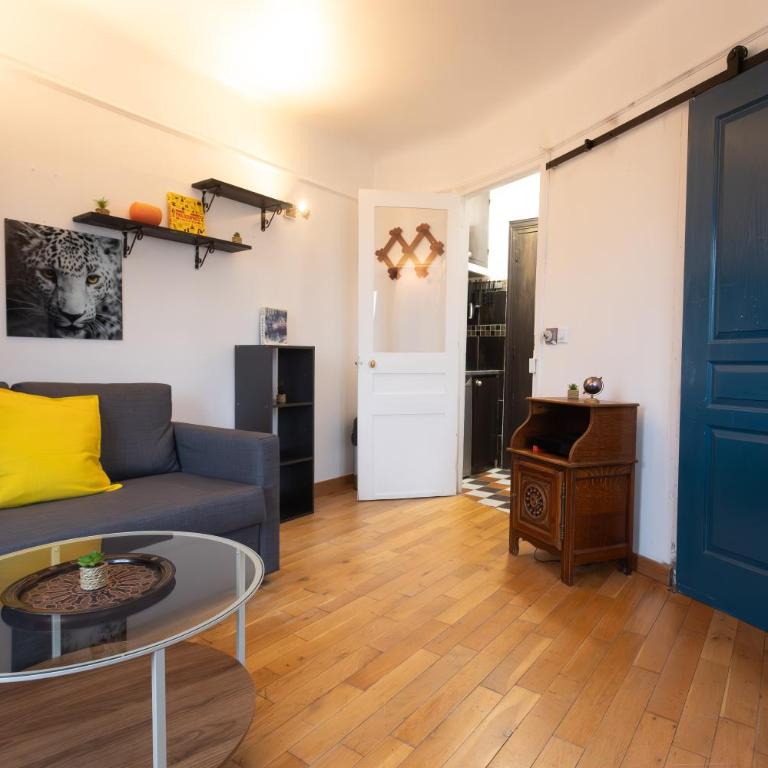 APPARTEMENT CHALEUREUX ARTISTIQUE QUARTIER GARE DU NORD - GARE DE L'EST et GRANDS BOULEVARDS - Appartement 1 Chambre - 14