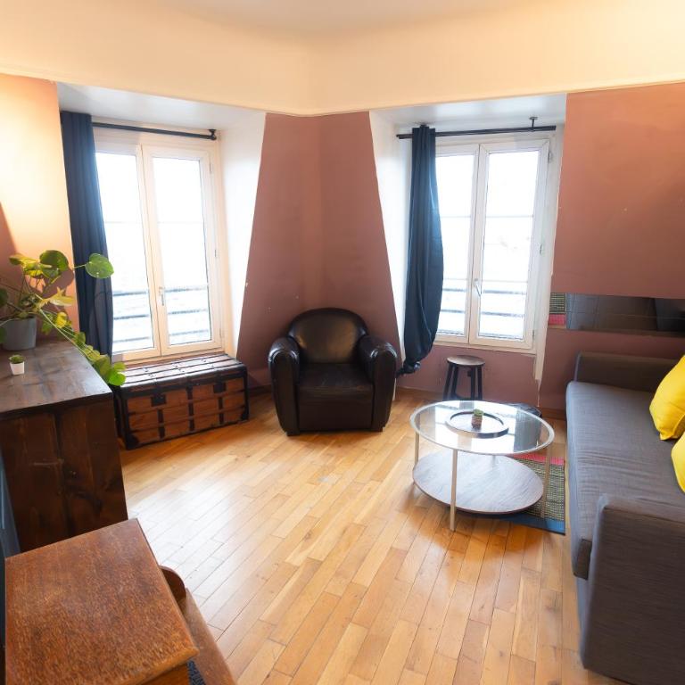 APPARTEMENT CHALEUREUX ARTISTIQUE QUARTIER GARE DU NORD - GARE DE L'EST et GRANDS BOULEVARDS - Appartement 1 Chambre - 22