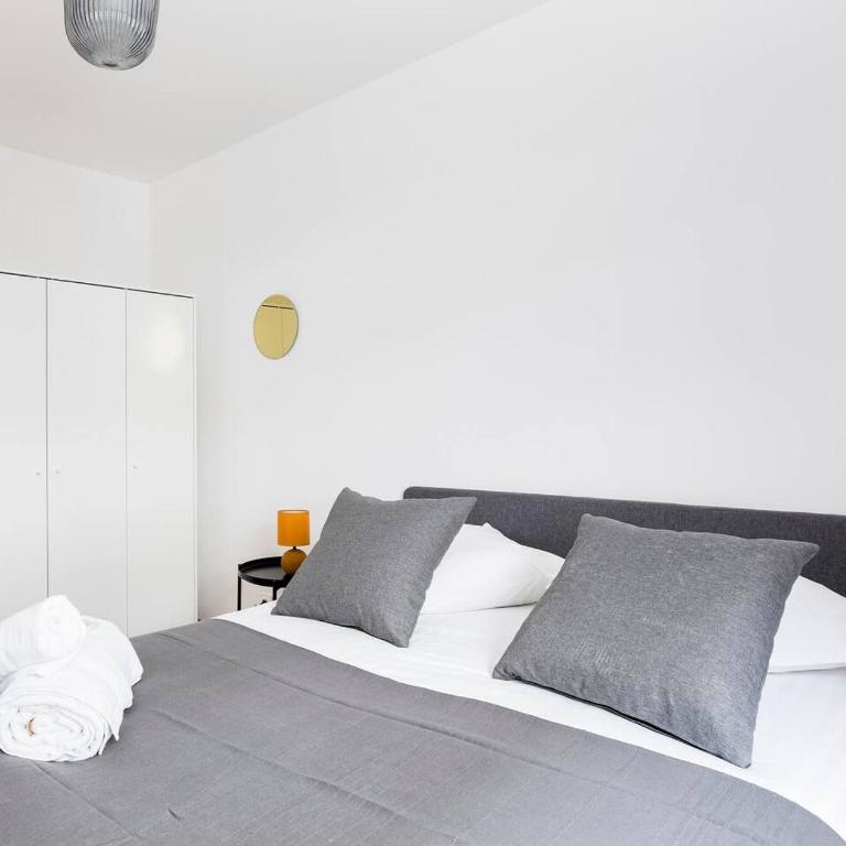 NEW! 2-bedroom apartment & parking, close to tram & metro, terrace - Apartment mit 2 Schlafzimmern und Terrasse - 12