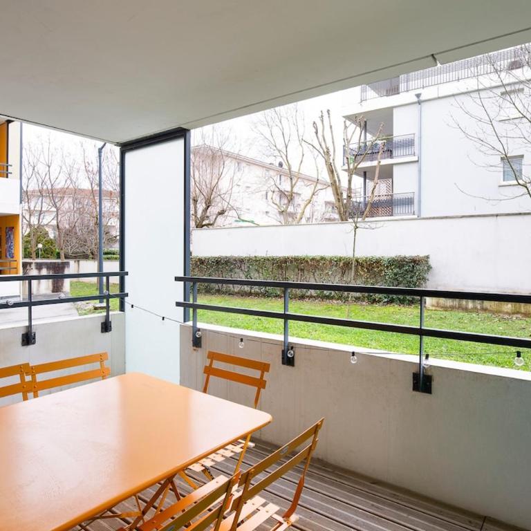 NEW! 2-bedroom apartment & parking, close to tram & metro, terrace - Apartment mit 2 Schlafzimmern und Terrasse - 5