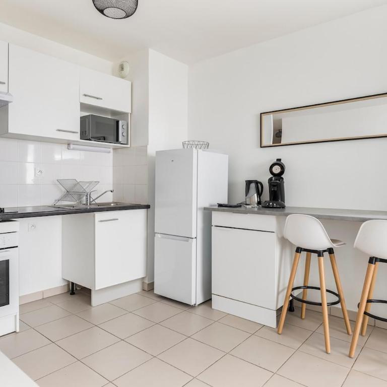 NEW! 2-bedroom apartment & parking, close to tram & metro, terrace - Apartment mit 2 Schlafzimmern und Terrasse - 9