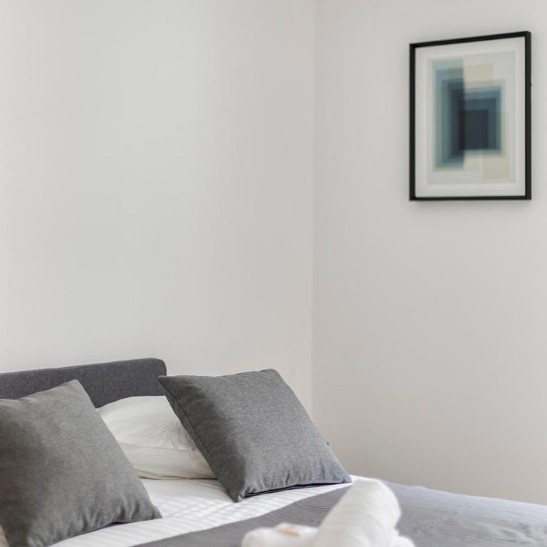 NEW! 2-bedroom apartment & parking, close to tram & metro, terrace - Apartment mit 2 Schlafzimmern und Terrasse - 13